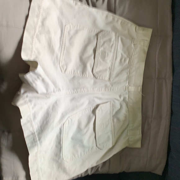 Shorts - Picture 2 of 3